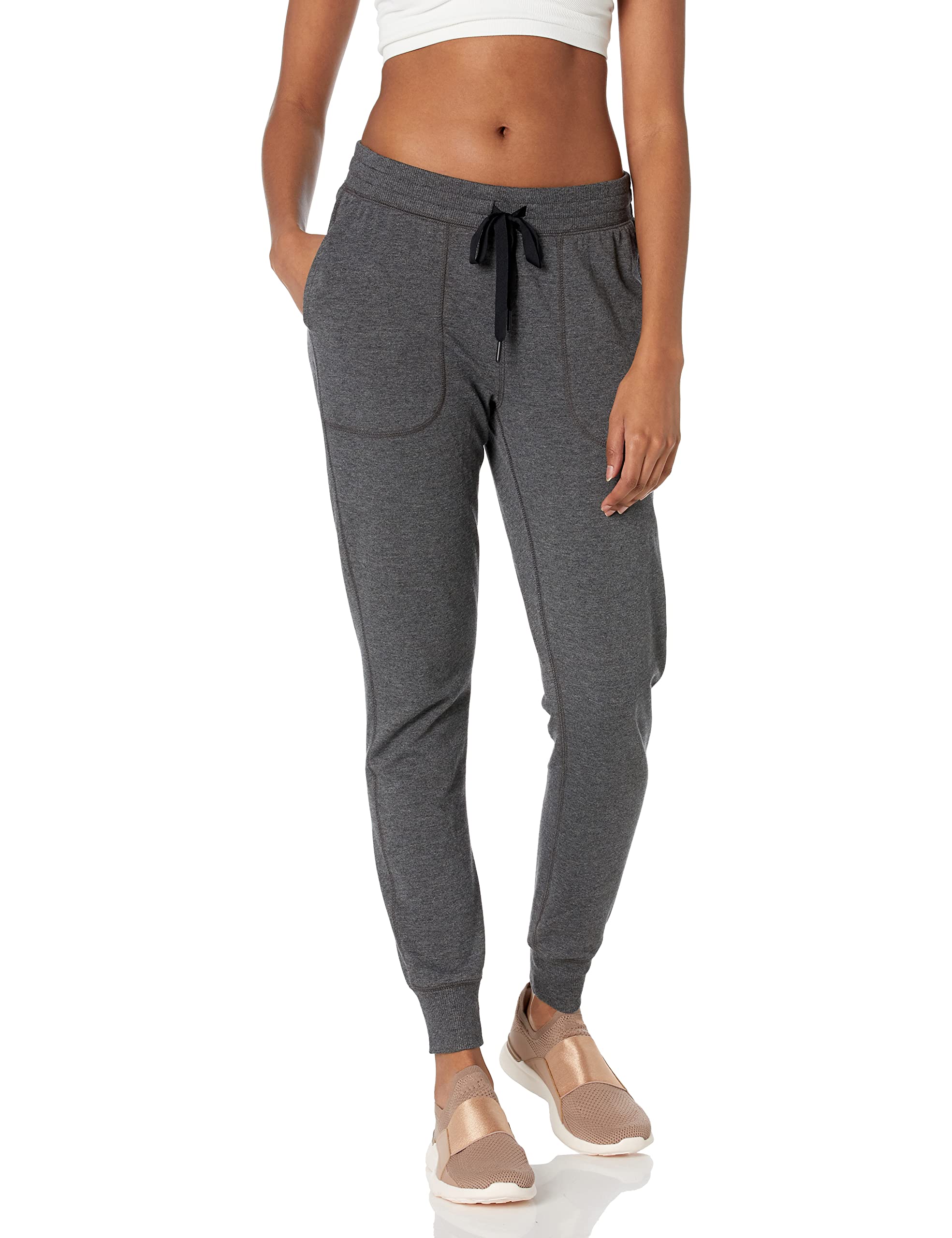 Amazon Essentials Women's Studio Terry Relaxed-Fit Jogging Bottoms