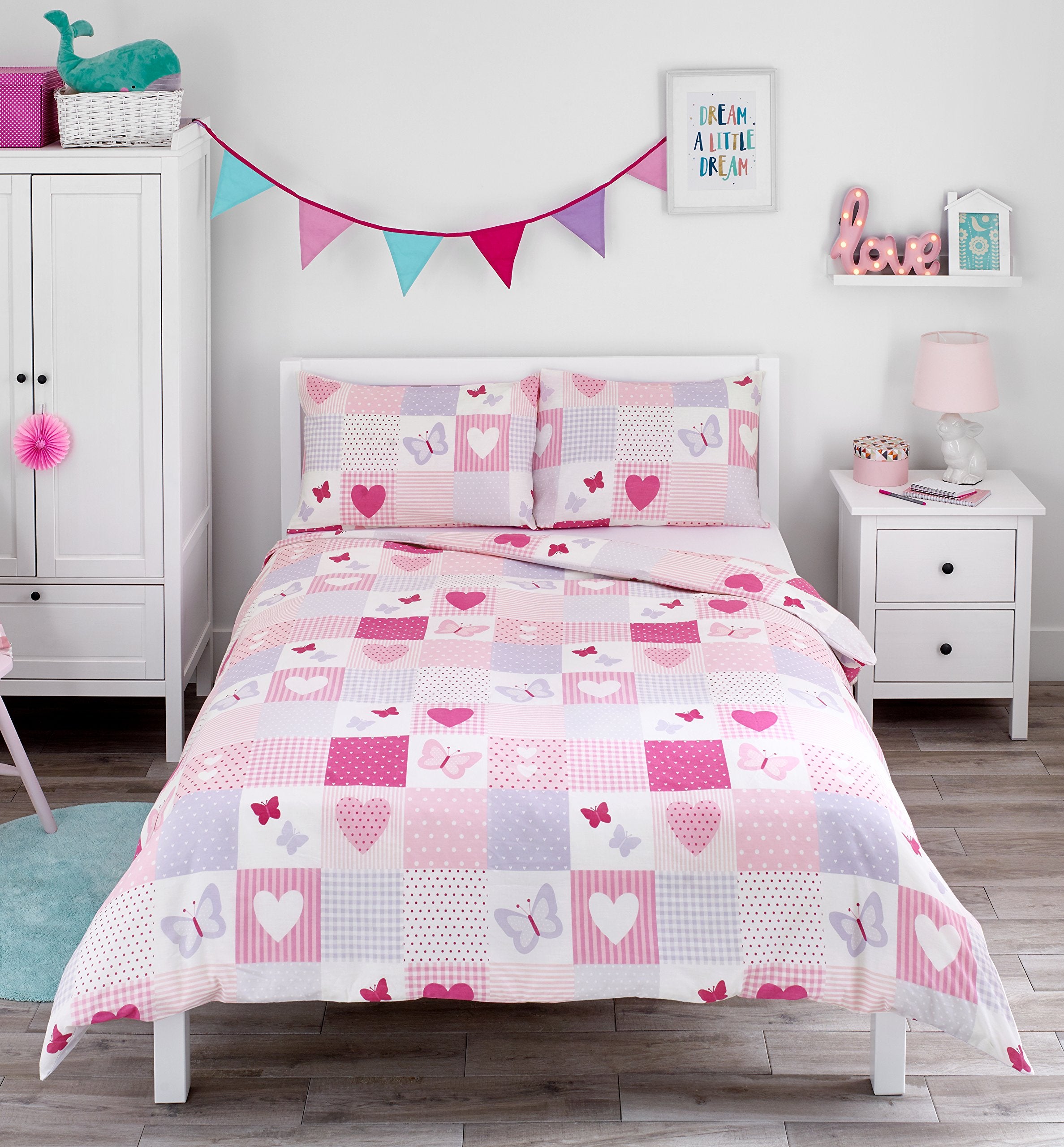 Bloomsbury Mill - Hearts & Butterflies Patchwork - Bedding Set - Pink - Double Duvet Cover and 2 Pillowcases