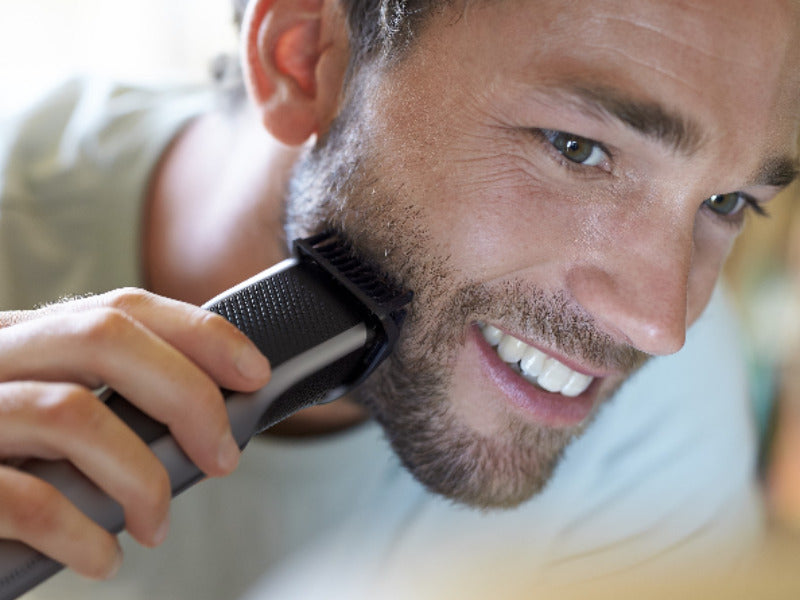 Philips Beard Trimmer Series 3000 with Lift & Trim system (Model BT3222/13)
